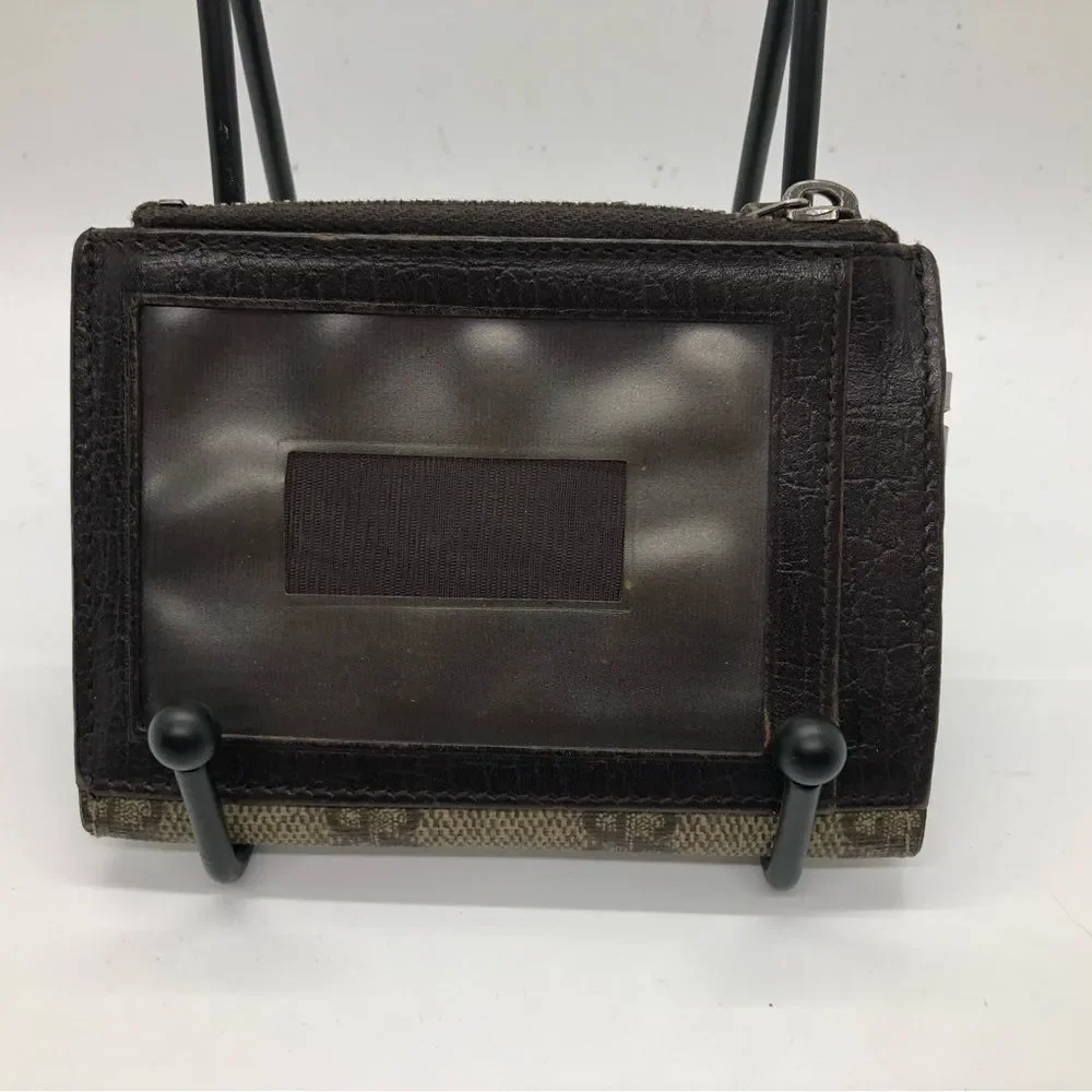 Gucci Zipper ID and Key Case - Picture 2 of 3
